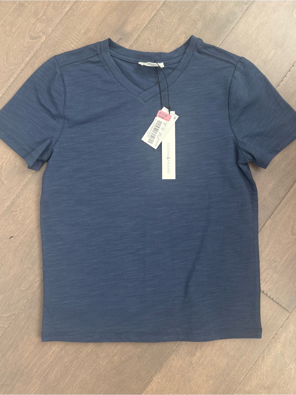 New Boys Quality T shirt by Scene and Heard Size 8